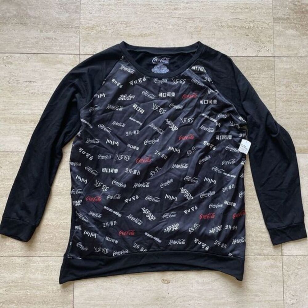 Coca-Cola Women Long Sleeve‎ Black Coke Logos World Languages NWT